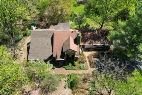 22 Pine Hill Road Delaware NJ 08559