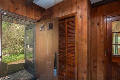 22 Pine Hill Road Delaware NJ 08559