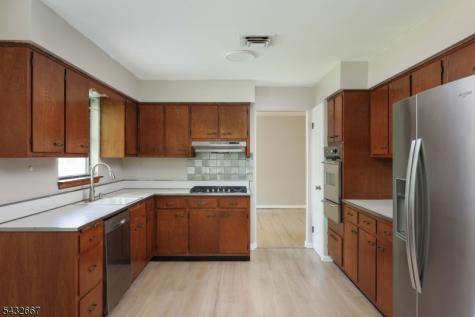 21 Saint Germain Drive Clark NJ 07066