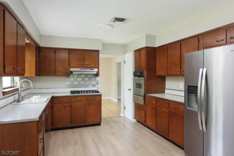 21 Saint Germain Drive Clark NJ 07066