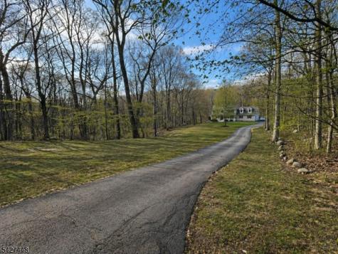 105 Orben Drive Roxbury NJ 07850