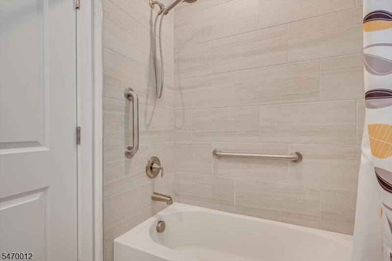 62 Vizcaya Drive Monroe NJ 08831
