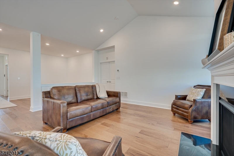 62 Vizcaya Drive Monroe NJ 08831