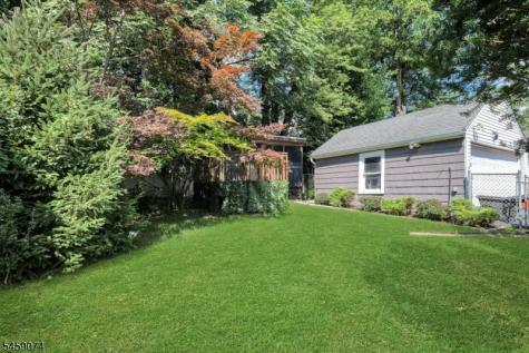 9 Sherwood Place West Orange NJ 07052