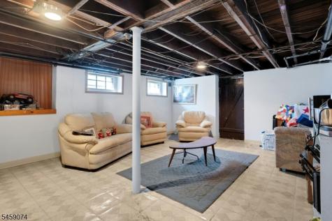 9 Sherwood Place West Orange NJ 07052