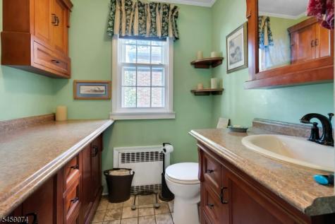 9 Sherwood Place West Orange NJ 07052