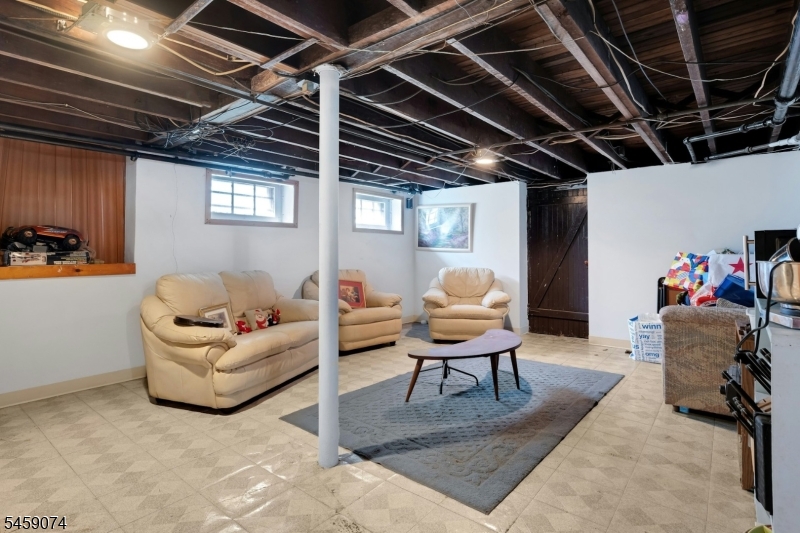 9 Sherwood Place West Orange NJ 07052