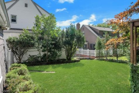 9 Sherwood Place West Orange NJ 07052