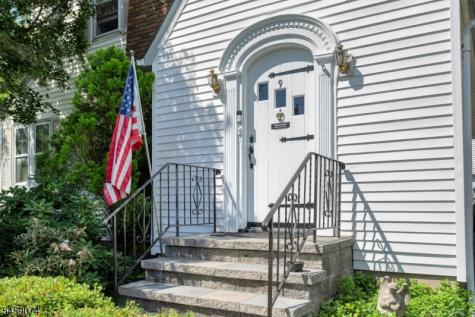 9 Sherwood Place West Orange NJ 07052