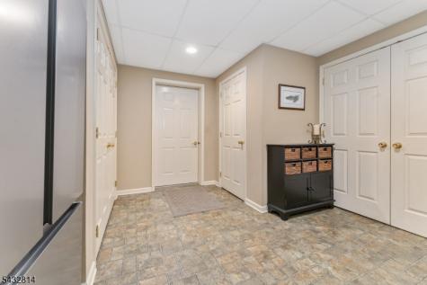 4 Drake Court Holland NJ 08848
