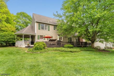 4 Drake Court Holland NJ 08848