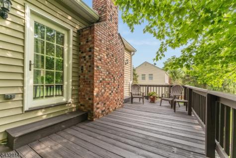 4 Drake Court Holland NJ 08848