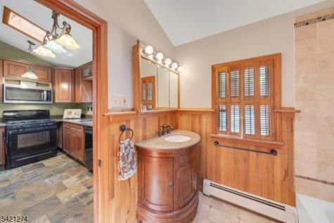 95 Wildwood Road Jefferson NJ 07438