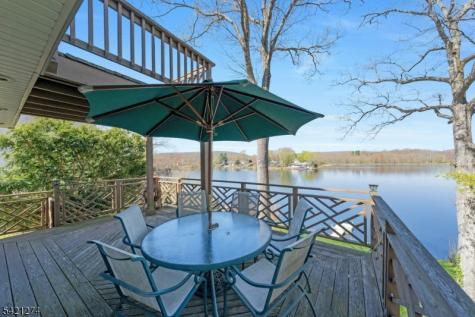 95 Wildwood Road Jefferson NJ 07438