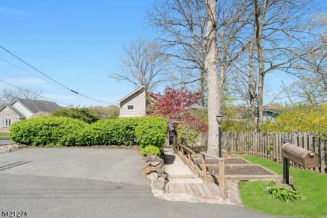 95 Wildwood Road Jefferson NJ 07438