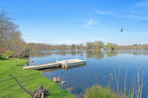 95 Wildwood Road Jefferson NJ 07438