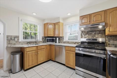 52 Lacey Avenue Long Hill NJ 07933