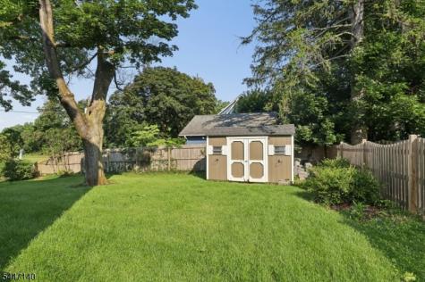 4 Hilltop Way Essex Fells NJ 07021