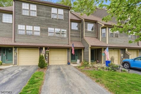 40 Lexington Lane West Milford NJ 07480