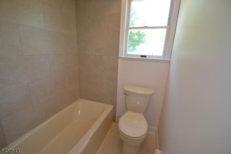 9 Pine Street Midland Park NJ 07432