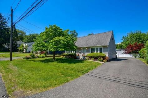 9 Pine Street Midland Park NJ 07432