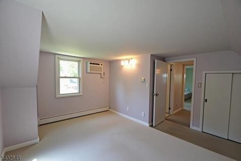 9 Pine Street Midland Park NJ 07432