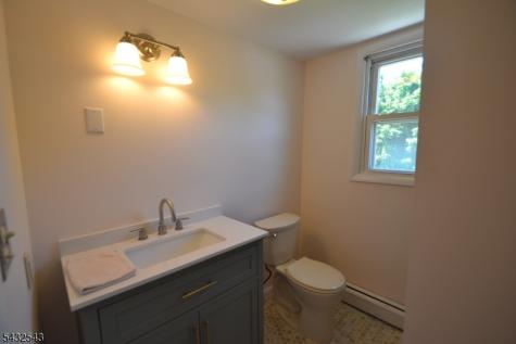 9 Pine Street Midland Park NJ 07432