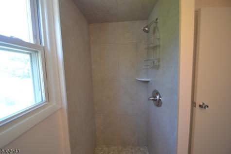 9 Pine Street Midland Park NJ 07432