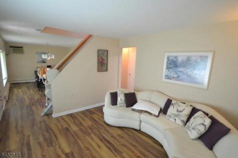 9 Pine Street Midland Park NJ 07432