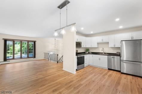 17 Elm Street Stanhope NJ 07874
