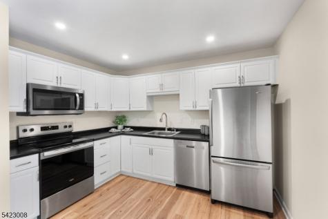 17 Elm Street Stanhope NJ 07874