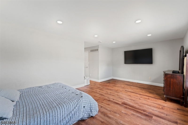 300 Hamilton Drive Greenwich NJ 08886