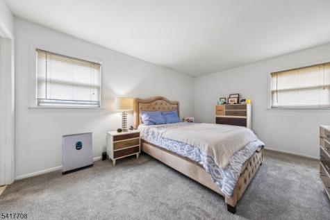 2 Caryn Place Fairfield NJ 07004