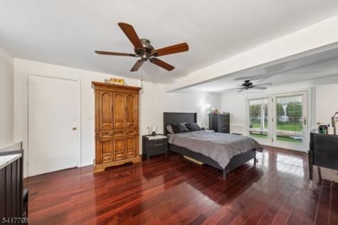 2 Caryn Place Fairfield NJ 07004