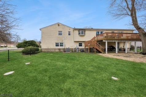 2 Caryn Place Fairfield NJ 07004