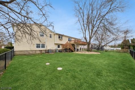2 Caryn Place Fairfield NJ 07004