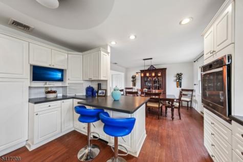 2 Caryn Place Fairfield NJ 07004