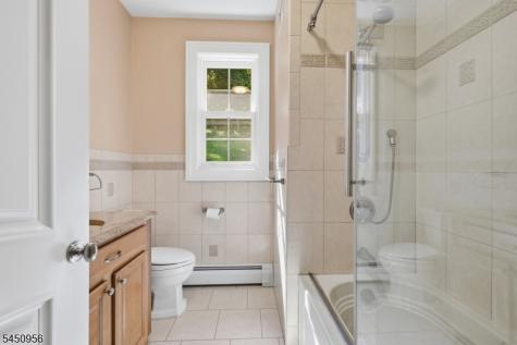 183 Church Road Holland NJ 08848