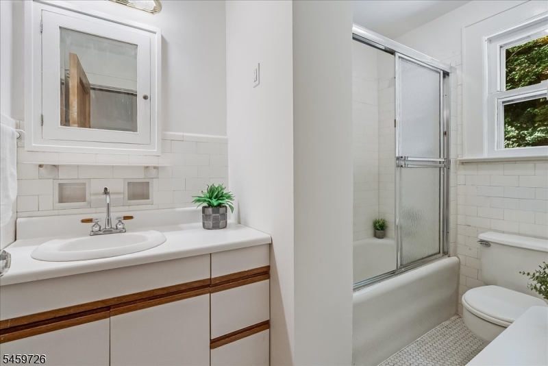 52 Warfield Street Montclair NJ 07043