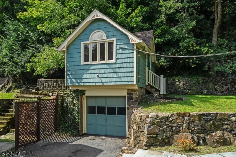 52 Warfield Street Montclair NJ 07043