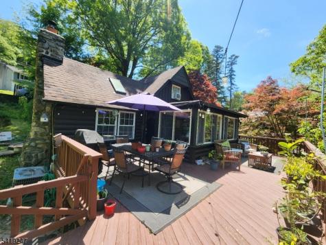 78 Woodlawn Road Sparta NJ 07871
