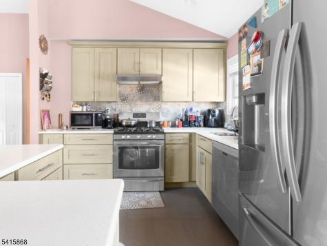 424 Rivercrest Drive Piscataway NJ 08854