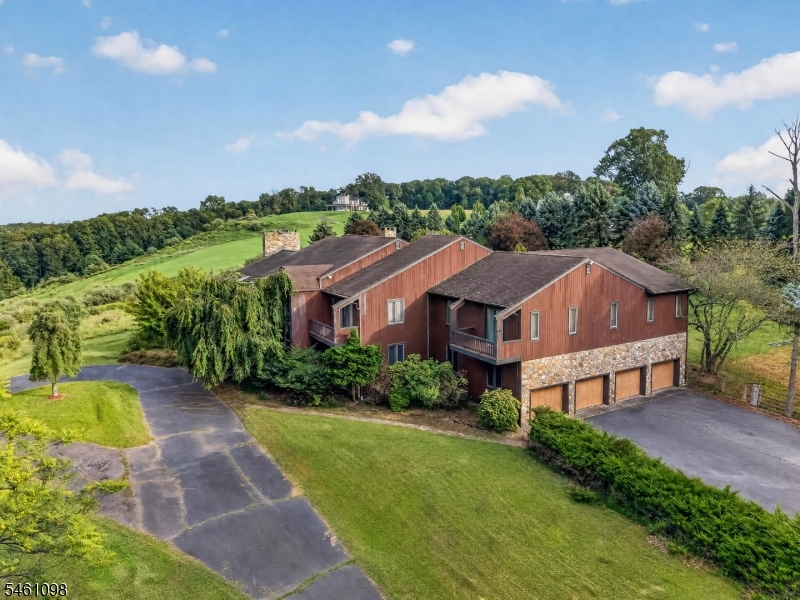 8 Springhill Road Franklin NJ 08801