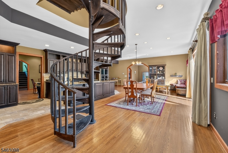 8 Springhill Road Franklin NJ 08801