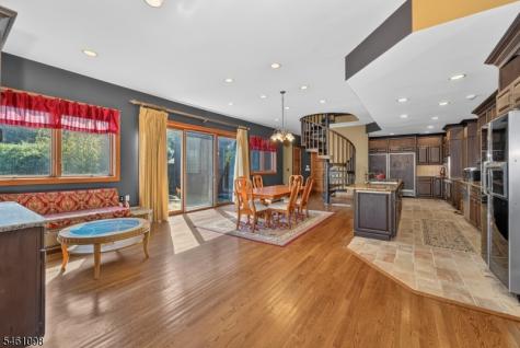 8 Springhill Road Franklin NJ 08801