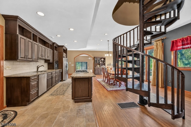 8 Springhill Road Franklin NJ 08801