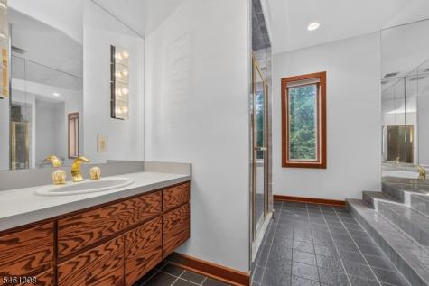 8 Springhill Road Franklin NJ 08801