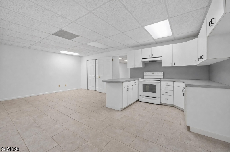 8 Springhill Road Franklin NJ 08801