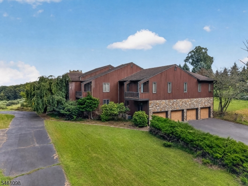 8 Springhill Road Franklin NJ 08801