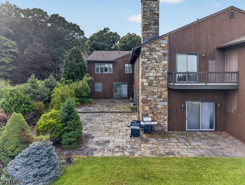 8 Springhill Road Franklin NJ 08801